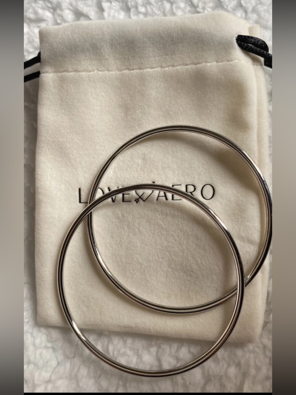 Set Love Aero Silver Plated 2 Bracelet Bangles Sweatproof Tarnish Free 7” Small